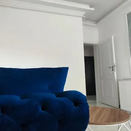 Esteban's Black Sea Apartment
